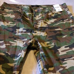 Camo pants forever 21